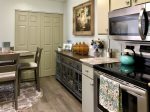Dinette Connects the Living and Kitchen Areas
